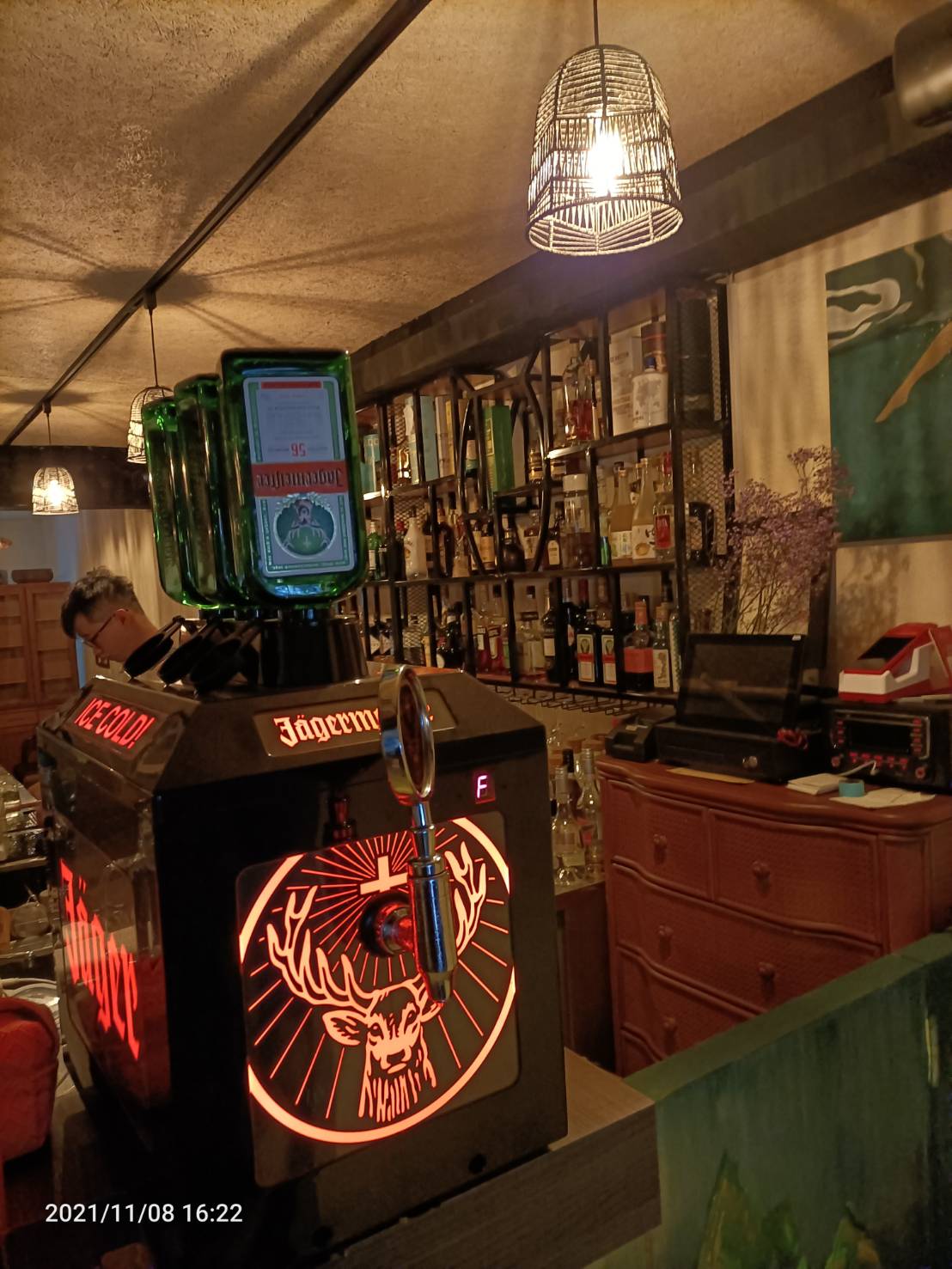 松山南京海島南洋風酒吧