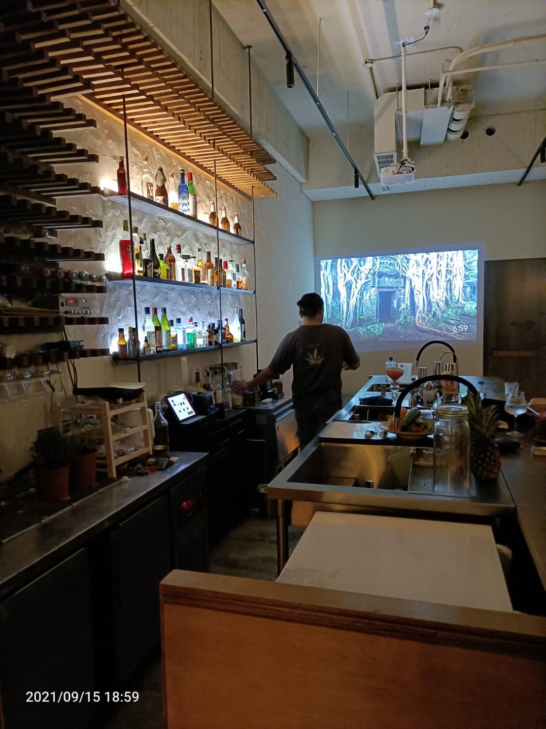 六張犁日式小酒吧