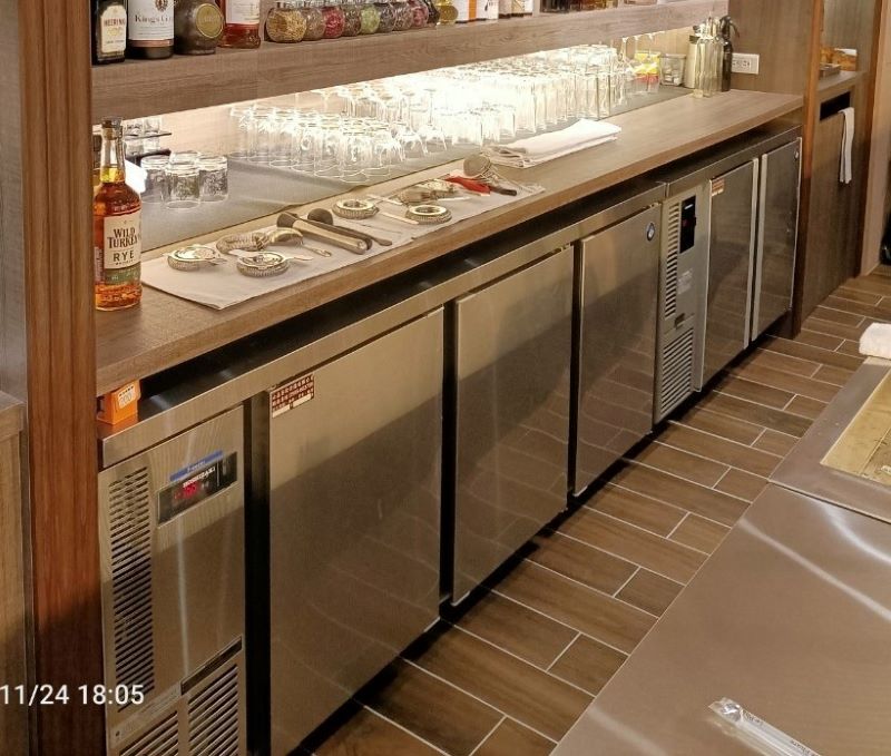 東區新式華麗餐酒館